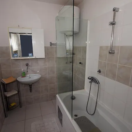 Najada Apartman * Murter